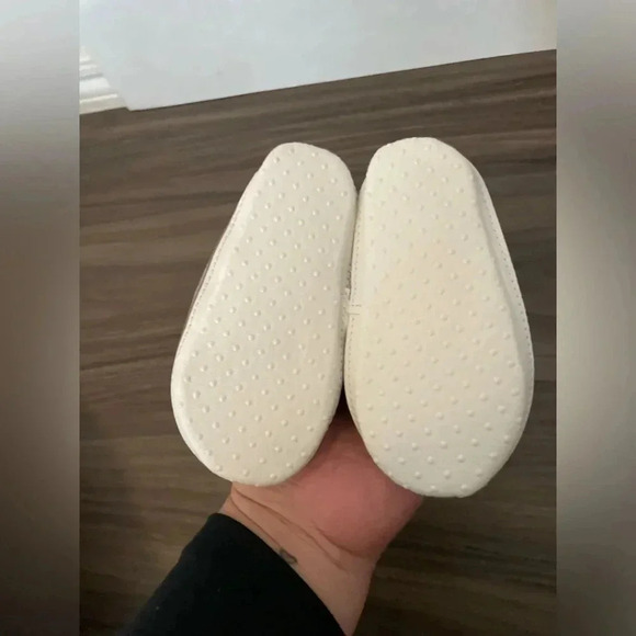 Old Navy Chambray blue with Navy boat shoes size 18-24 months - Picture 4 of 6